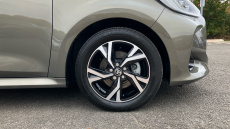 Toyota Yaris 1.5 Hybrid Design 5dr CVT Hybrid Hatchback